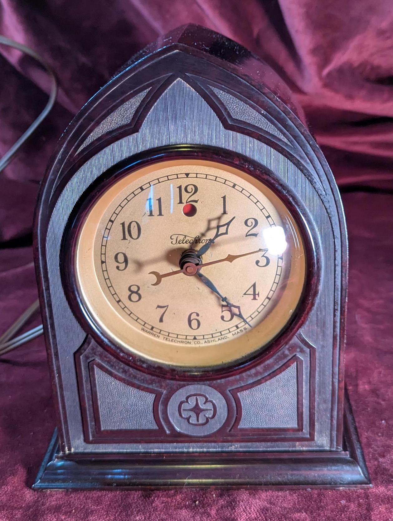 Wonderful Vintage Telechron Bakelite Cathedral model 355 Electric Clock. Working Fine with a great finish and art deco look.