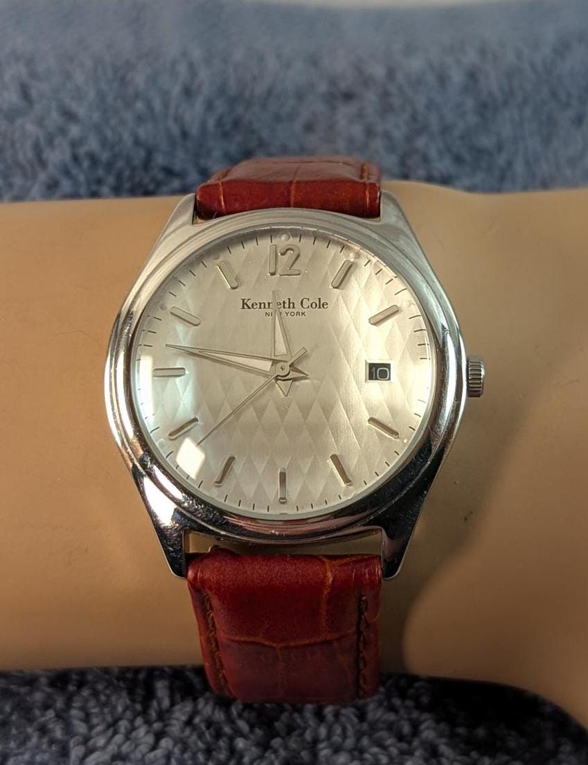 Nice Kenneth Cole Designer Mens Silver Tone Quartz Watch- Fantastic White MOP style Dial Lume Hands Leather Band New Battery Great Condition