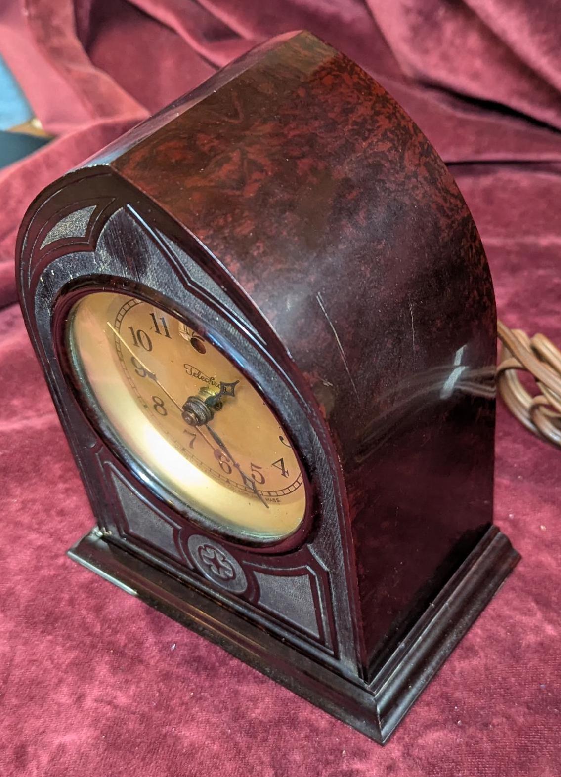 Wonderful Vintage Telechron Bakelite Cathedral model 355 Electric Clock. Working Fine with a great finish and art deco look.