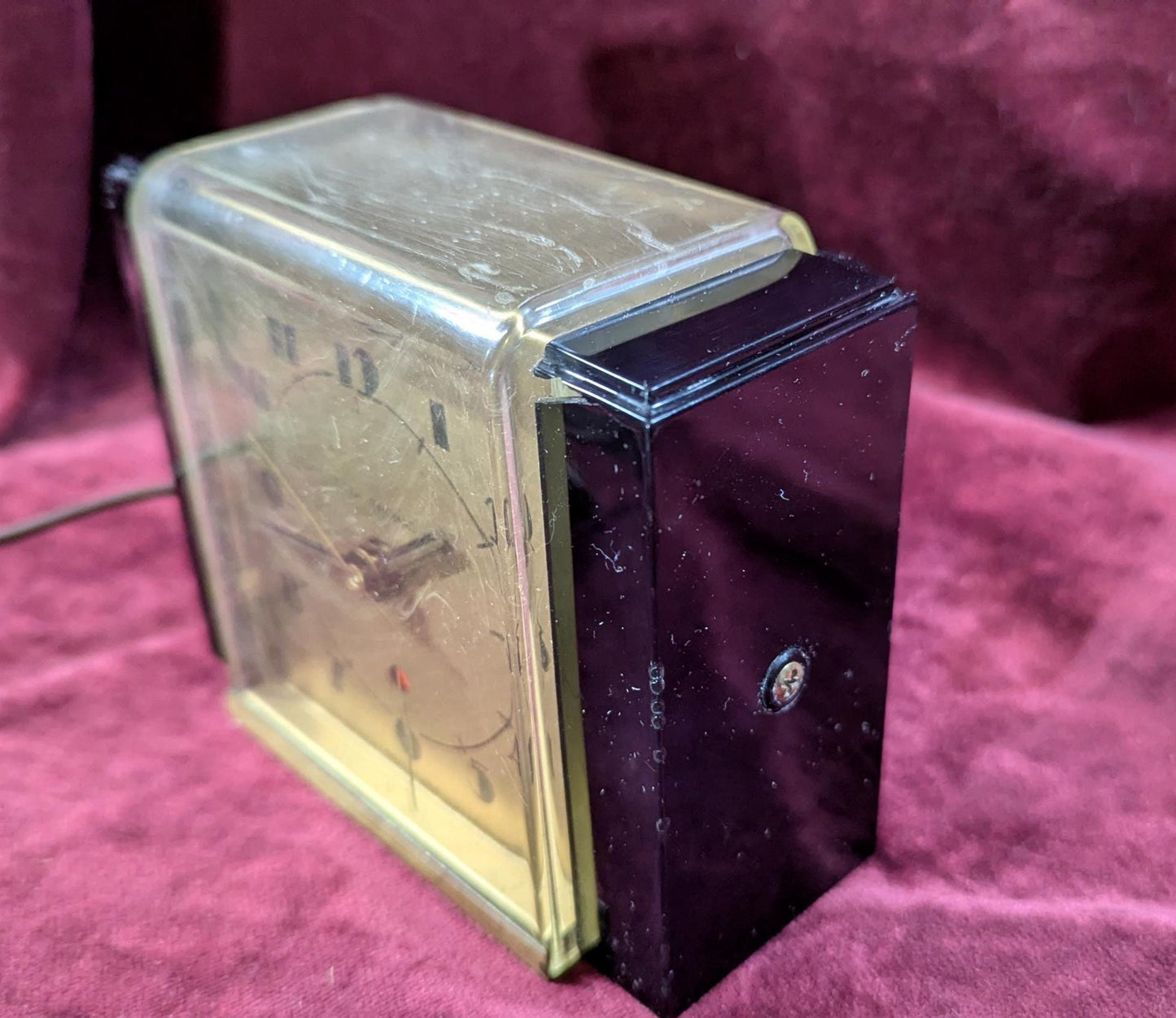 Working Vintage Seth Thomas "Carlisle" Model E013 Electric Desk Clock. Ca 1940s. Working with Nice Retro Look - Art Deco Style