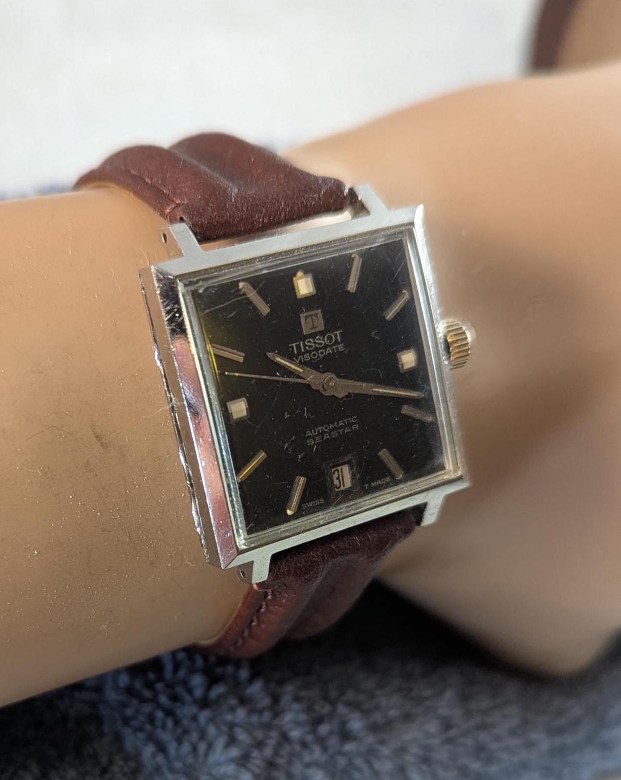 Fantastic and Unusual Tissot Visodate Seastar Automatic Men's Watch with Square case - Stainless Steel Bezel Fine 21 jewel Swiss Movement