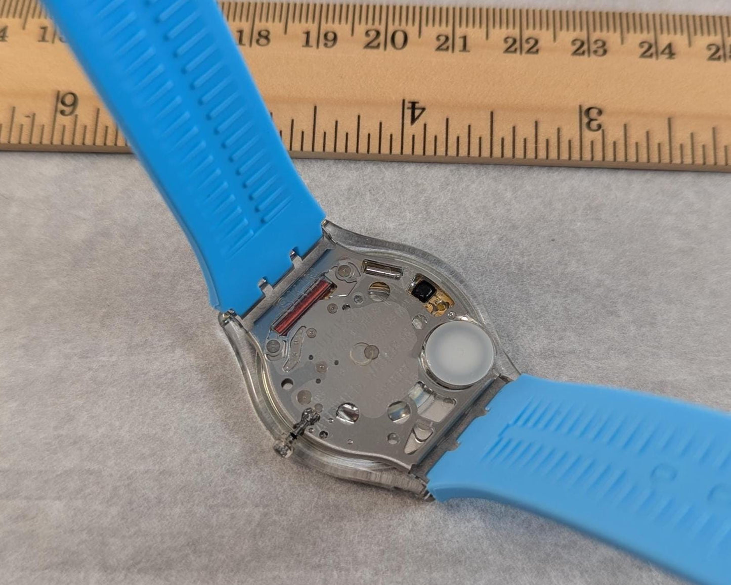 Vintage Swatch FLÛTE DE PAN Swiss Made Watch with a Grey Dial, 34mm Unisex Case and New Blue silicone Band - New Battery & Working Fine