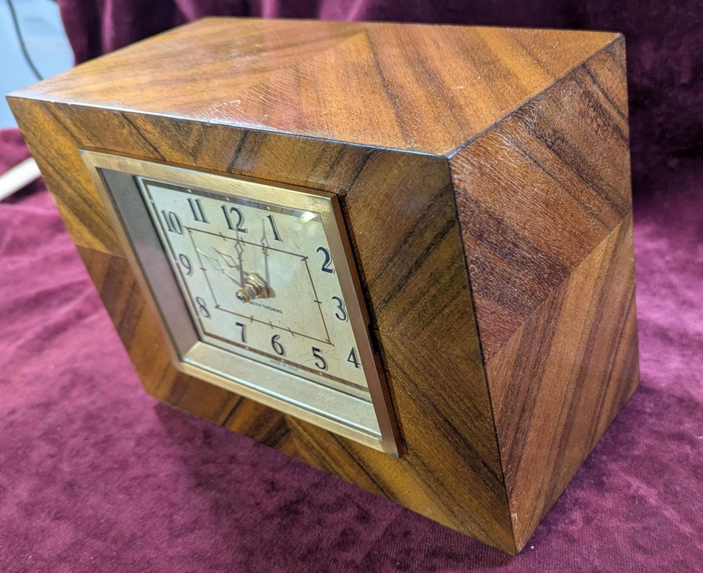 Very Rare Art Deco Vintage Seth Thomas "Console" Model 4E Desk/Mantle Clock Ca 1930s. Refurbished with new Quartz Movement - Non-chiming