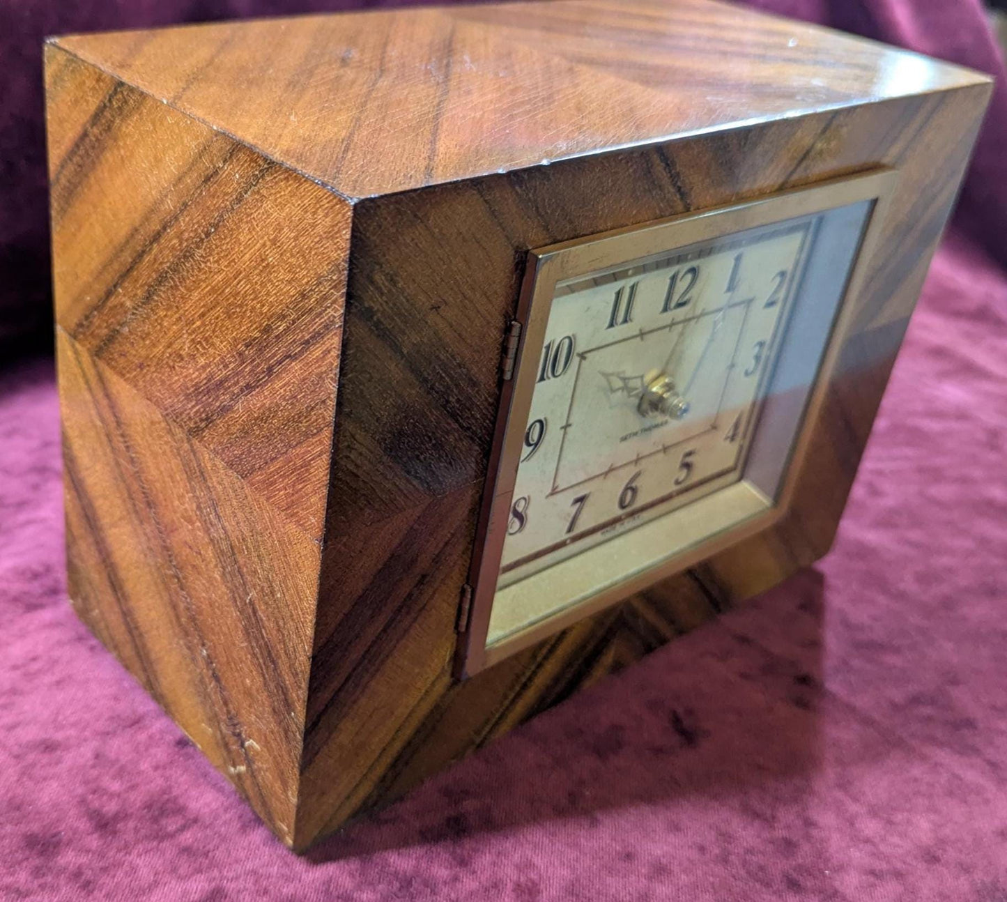 Very Rare Art Deco Vintage Seth Thomas "Console" Model 4E Desk/Mantle Clock Ca 1930s. Refurbished with new Quartz Movement - Non-chiming