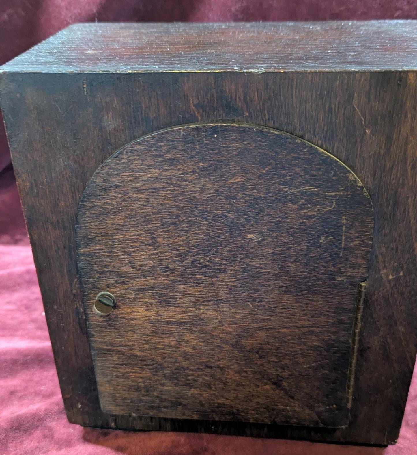 Vintage Mantle Clock: 1940s British Retro Wood Style New Quartz Movement