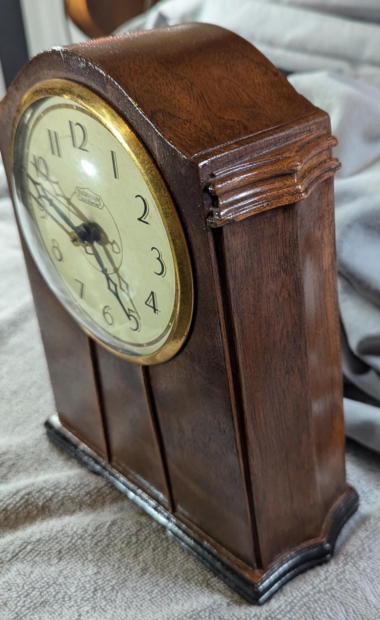 Vintage Ingraham Mantle Clock 1930s Art Deco Wood Case Model SC323