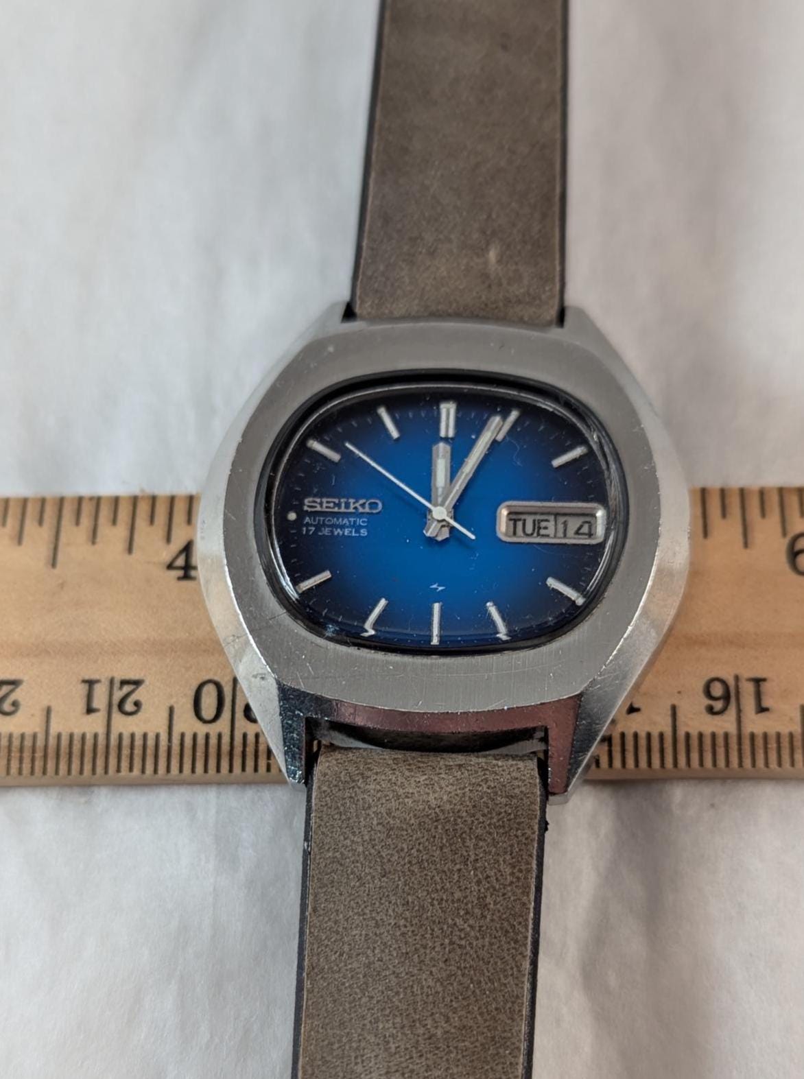 Vintage 1970s Seiko Automatic Men's Watch 7009-5008 Movement Stainless Steel