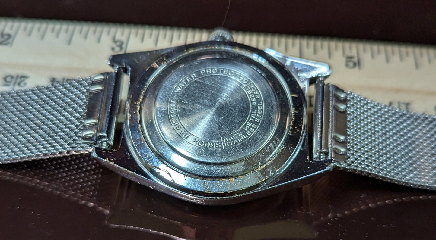 1960s Vantage Swiss Men's Watch: Retro Day Date, Manual Wind