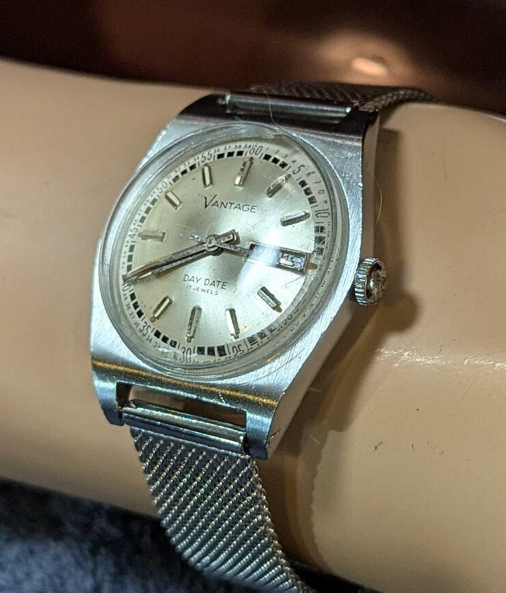 1960s Vantage Swiss Men's Watch: Retro Day Date, Manual Wind