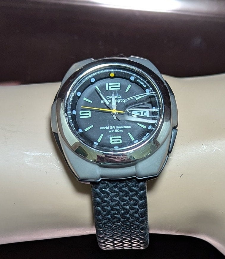 Casio Wave Ceptor Atomic Time Men's Watch World Time Zones, Rubber Strap