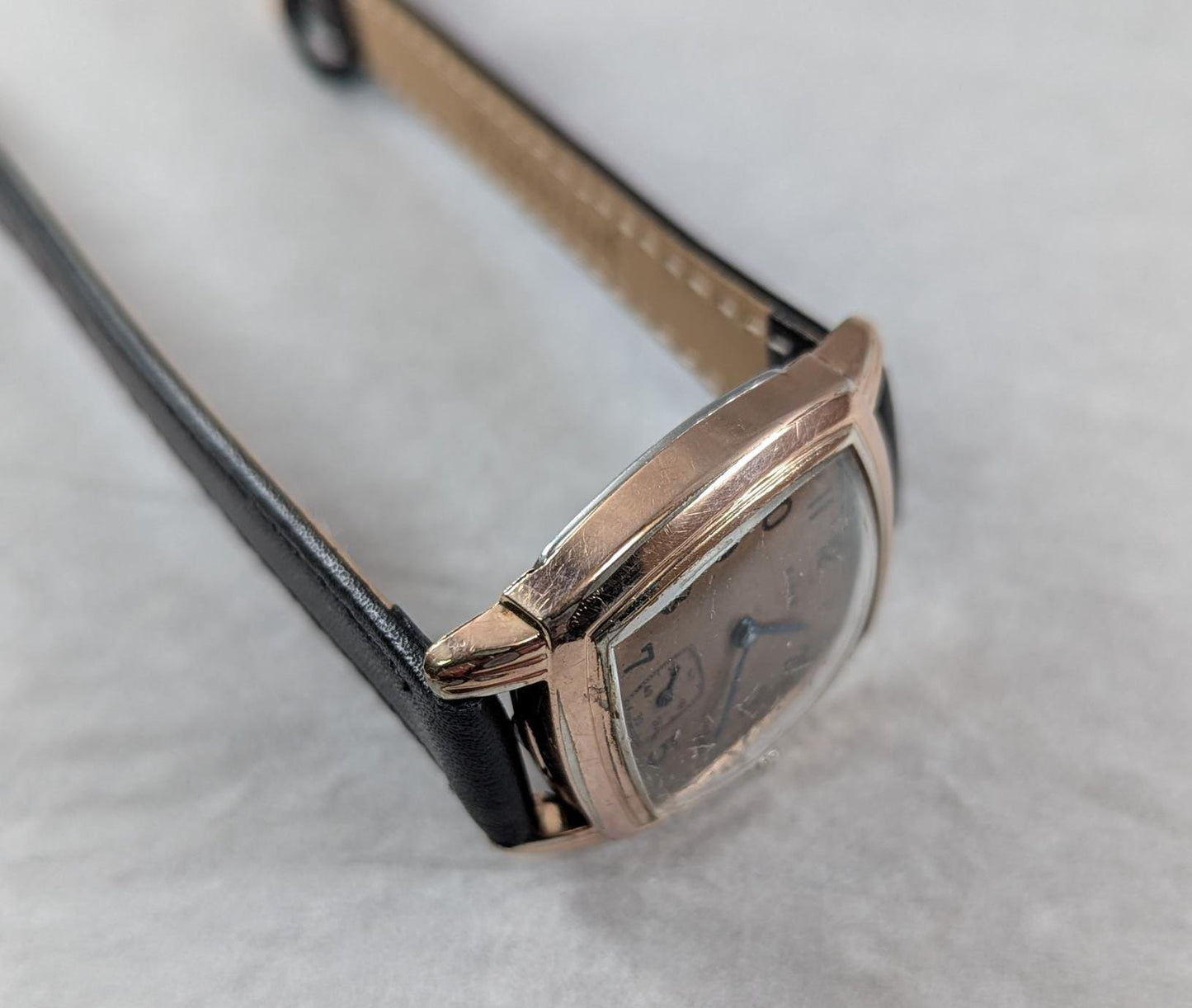 Rare Wonderful 1943 Elgin 15 Jewel Men's Watch - Unusual Rose Color Dial and Rose Gold Bezel Leather Band.  Fine Elgin USA manual wind