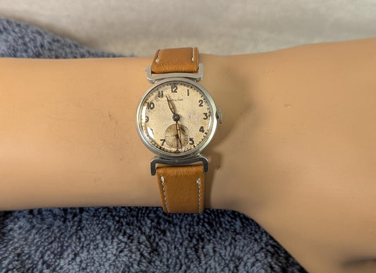 Wonderful Rare Antique 1949 Hamilton Clinton Watch 17 Jewel USA Movement with Great Stylish Mid Century Design - Working Smaller Men's Size