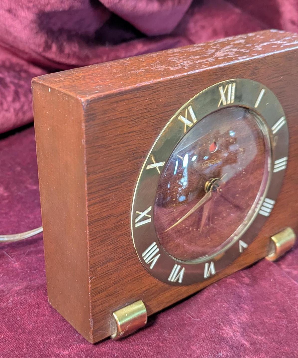 Vintage Telechron Airlux Alarm Clock: Mahogany Case, Retro Style