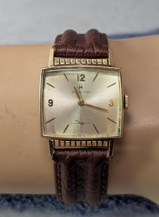 Vintage 1960s Hamilton "Gary" Swiss Men's Wrist Watch. Eta 9158 7 Jewels  Hybrid Movement Stylish Retro Design with Logo - Working