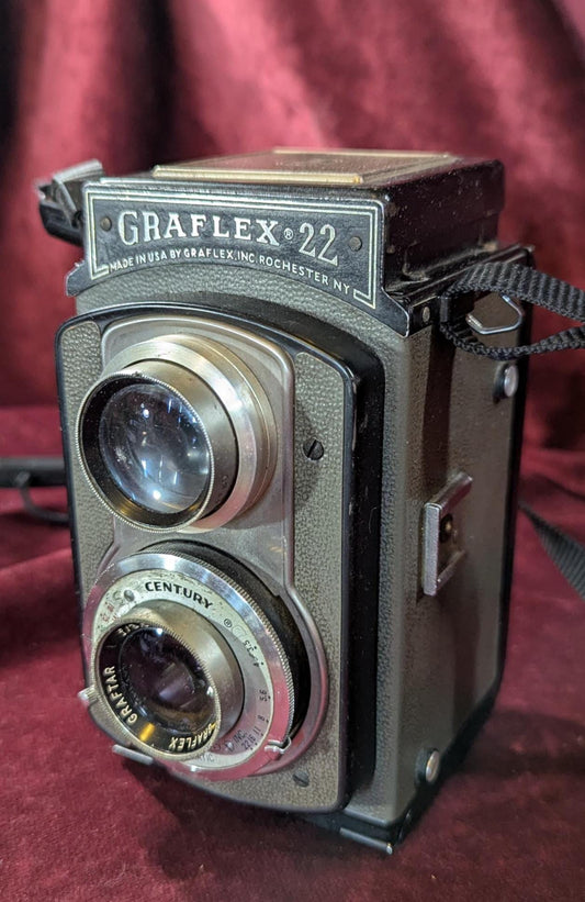 Antique Graflex 22 TLR Camera: 6x6 Film, Graftar 85mm Lens, Original Case