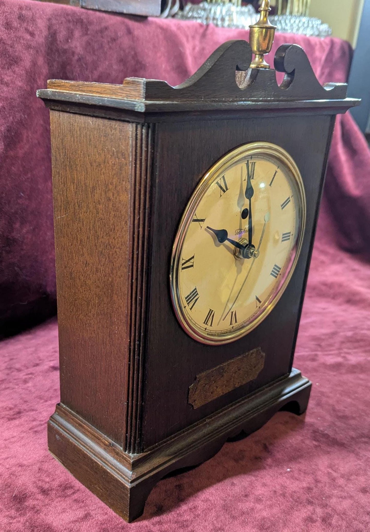 Vintage Telechron Knickerbocker Mantle Clock: Mahogany Case, Quartz Movement