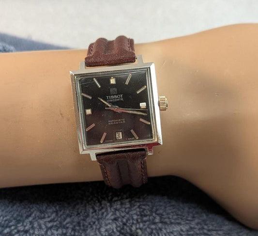 Fantastic and Unusual Tissot Visodate Seastar Automatic Men's Watch with Square case - Stainless Steel Bezel Fine 21 jewel Swiss Movement