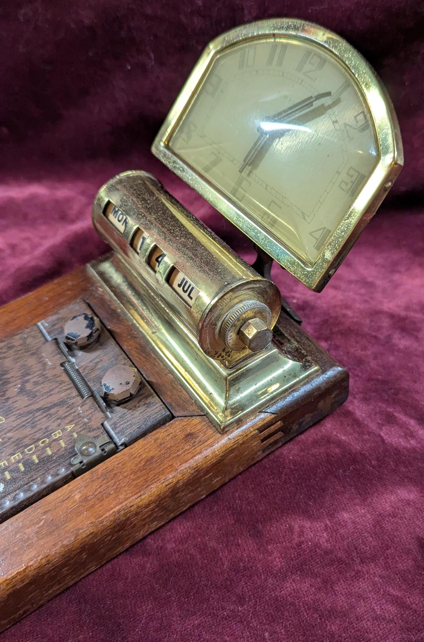 Vintage 1930s New Haven Desk Clock: Perpetual Calendar & Card Index