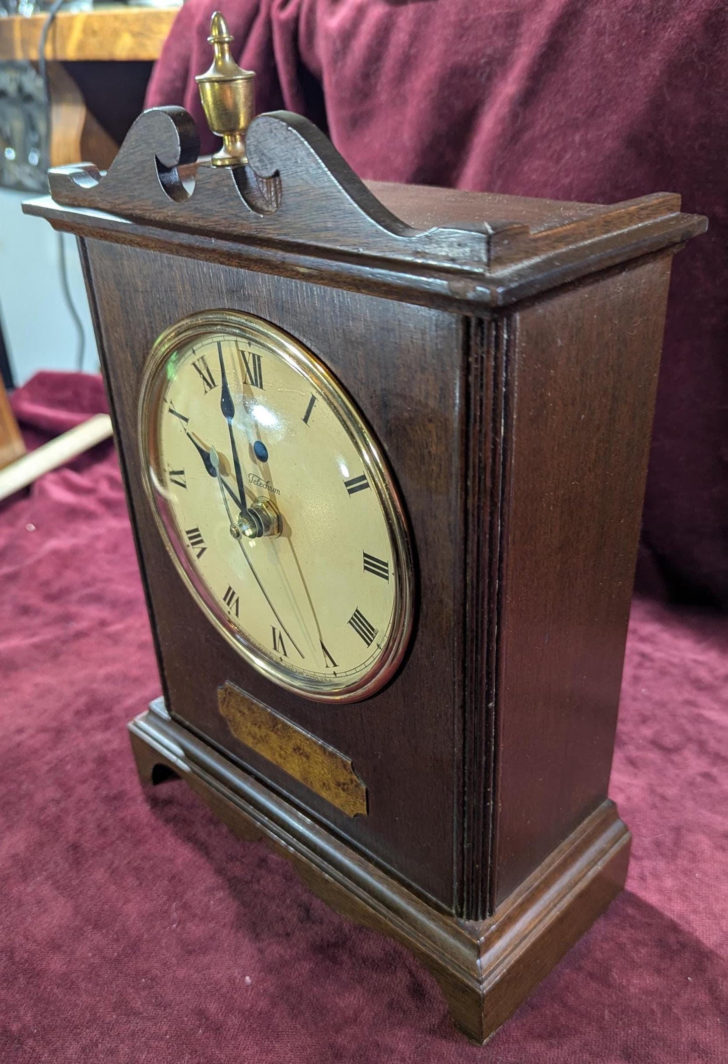 Vintage Telechron Knickerbocker Mantle Clock: Mahogany Case, Quartz Movement