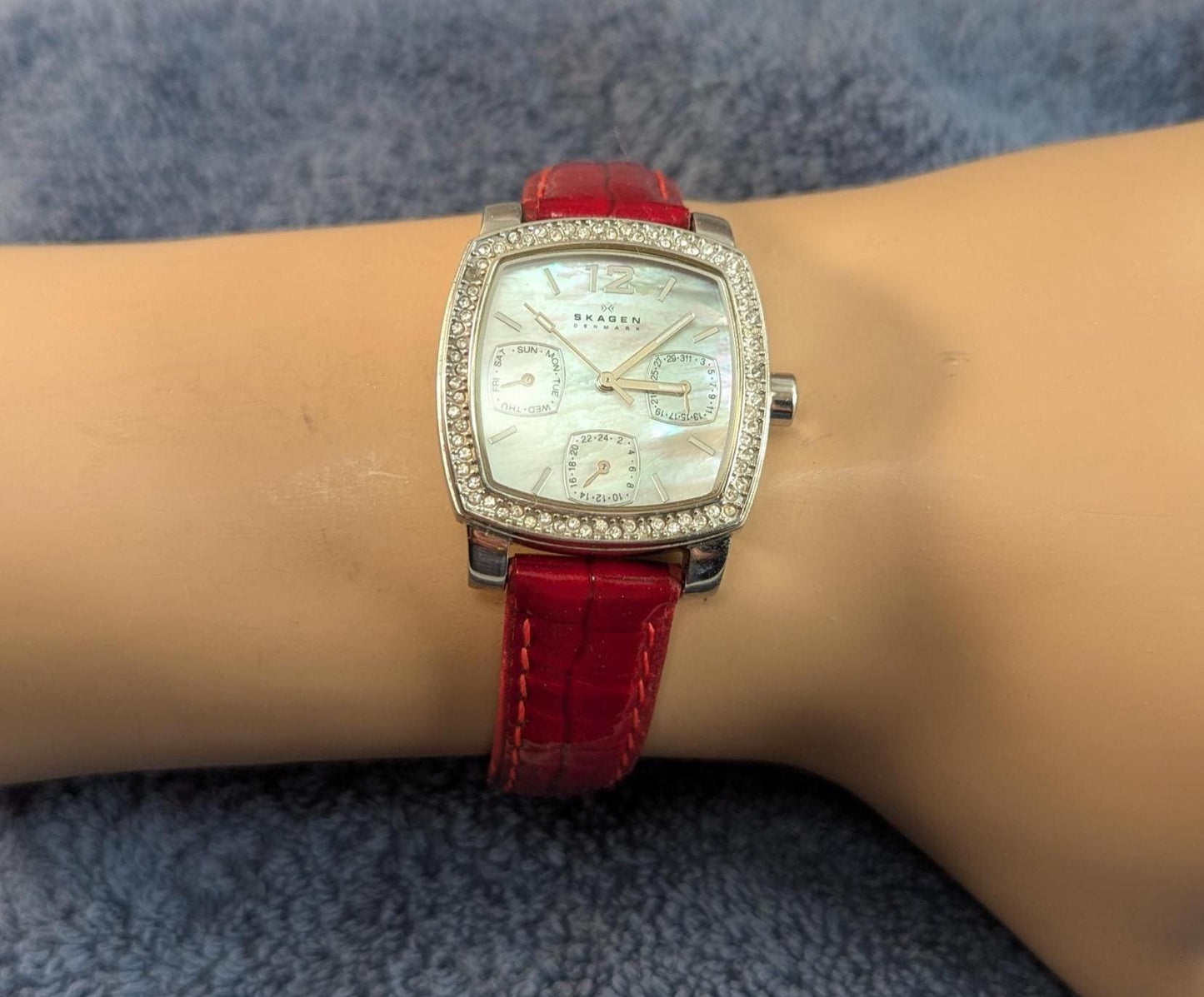 Skagen Mother of Pearl Crystal Watch: Women's Silver Leather Band