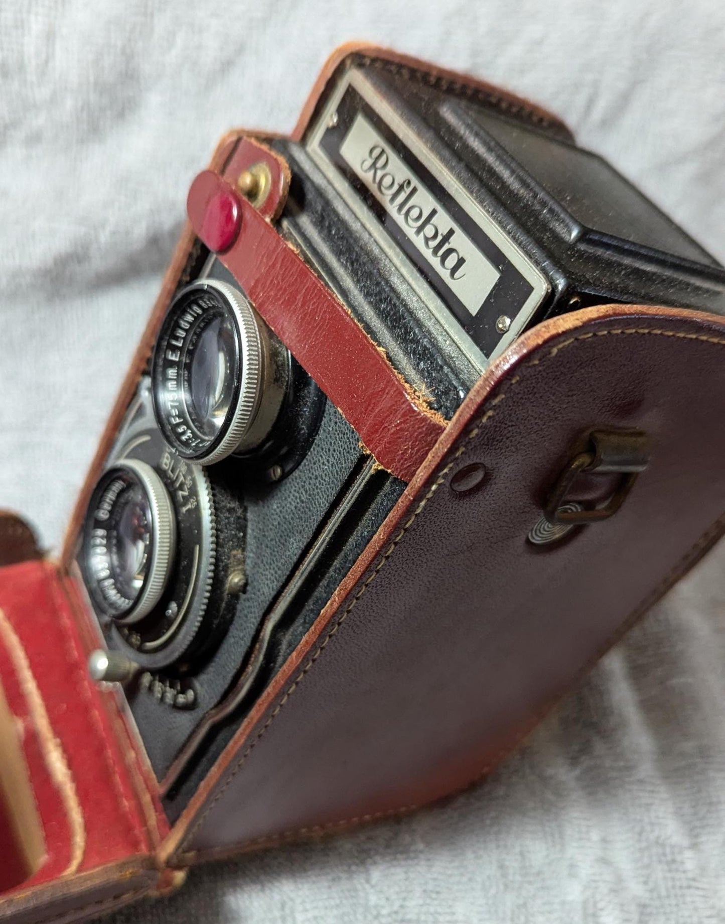 Vintage Reflekta TLR German Camera ca 1950 with Meritar 3.5 Lens, Leather Case