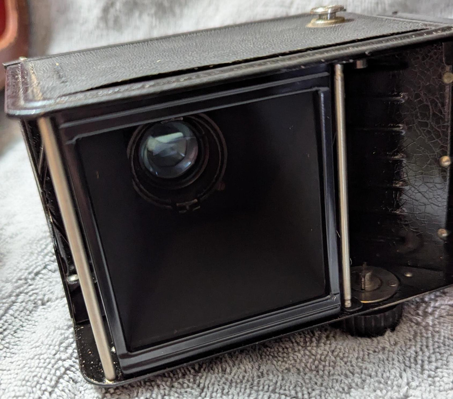 Vintage Reflekta TLR German Camera ca 1950 with Meritar 3.5 Lens, Leather Case