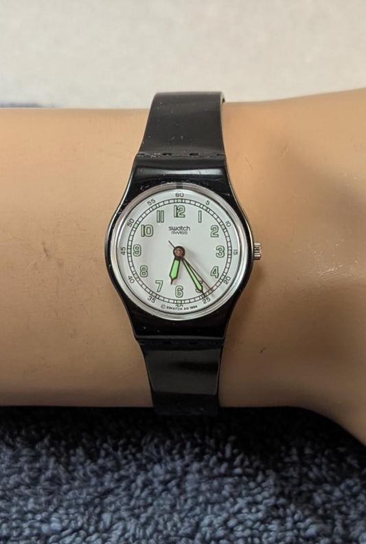 Vintage Swatch Lady ANDANTE LB138 Watch: Swiss Made, White Dial