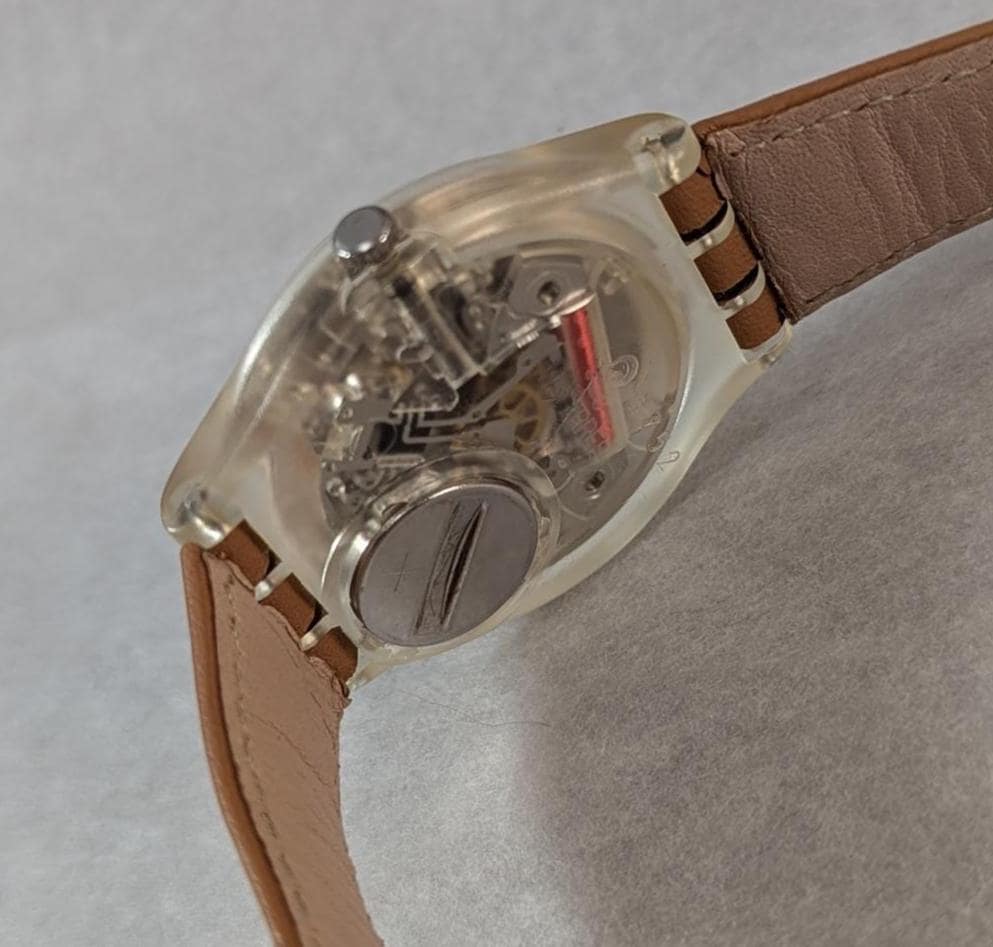 Vintage Swatch Croissant Chaude Watch: Swiss Made, Day Date, New Battery