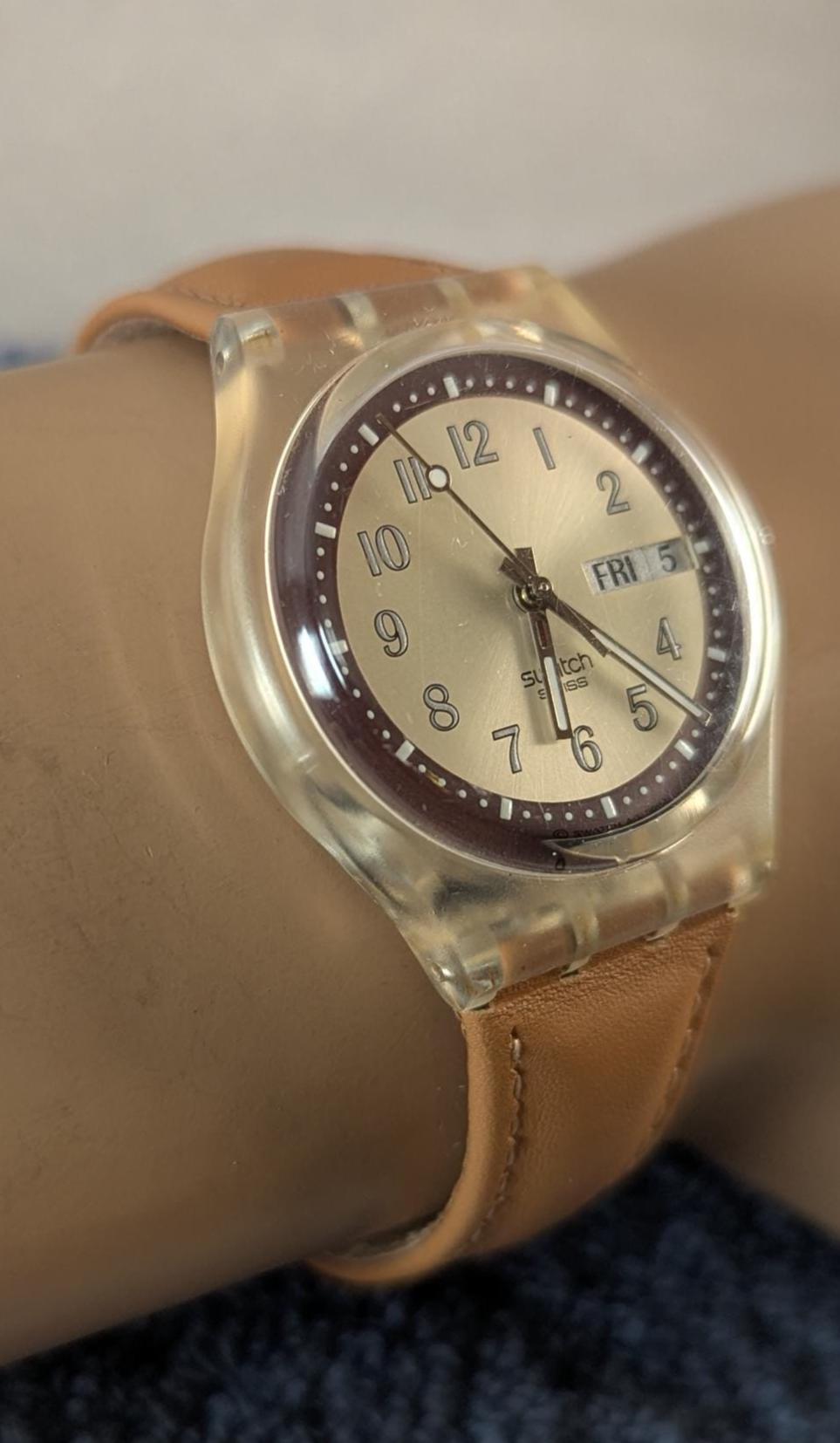 Vintage Swatch Croissant Chaude Watch: Swiss Made, Day Date, New Battery