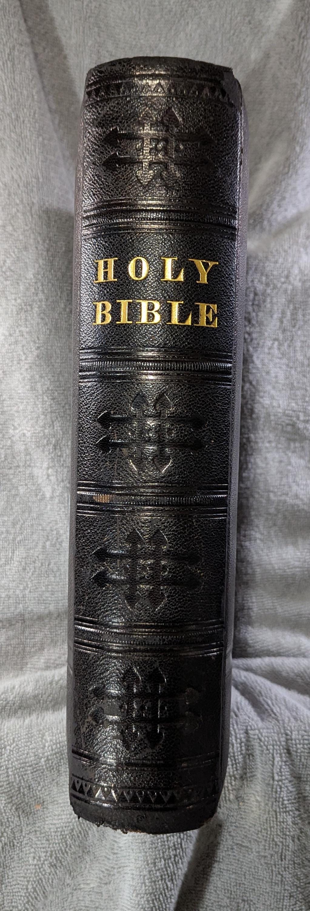Antique Holy Bible 1928 Self-Pronouncing Edition Large Leather with Illustrations
