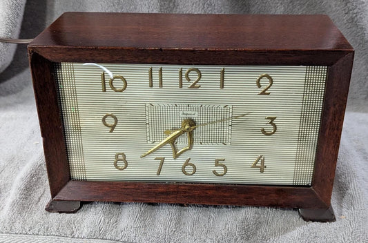 Vintage Rare Imperial Chiming Mantle Electric Clock Mahogany Wood 1950s Made USA