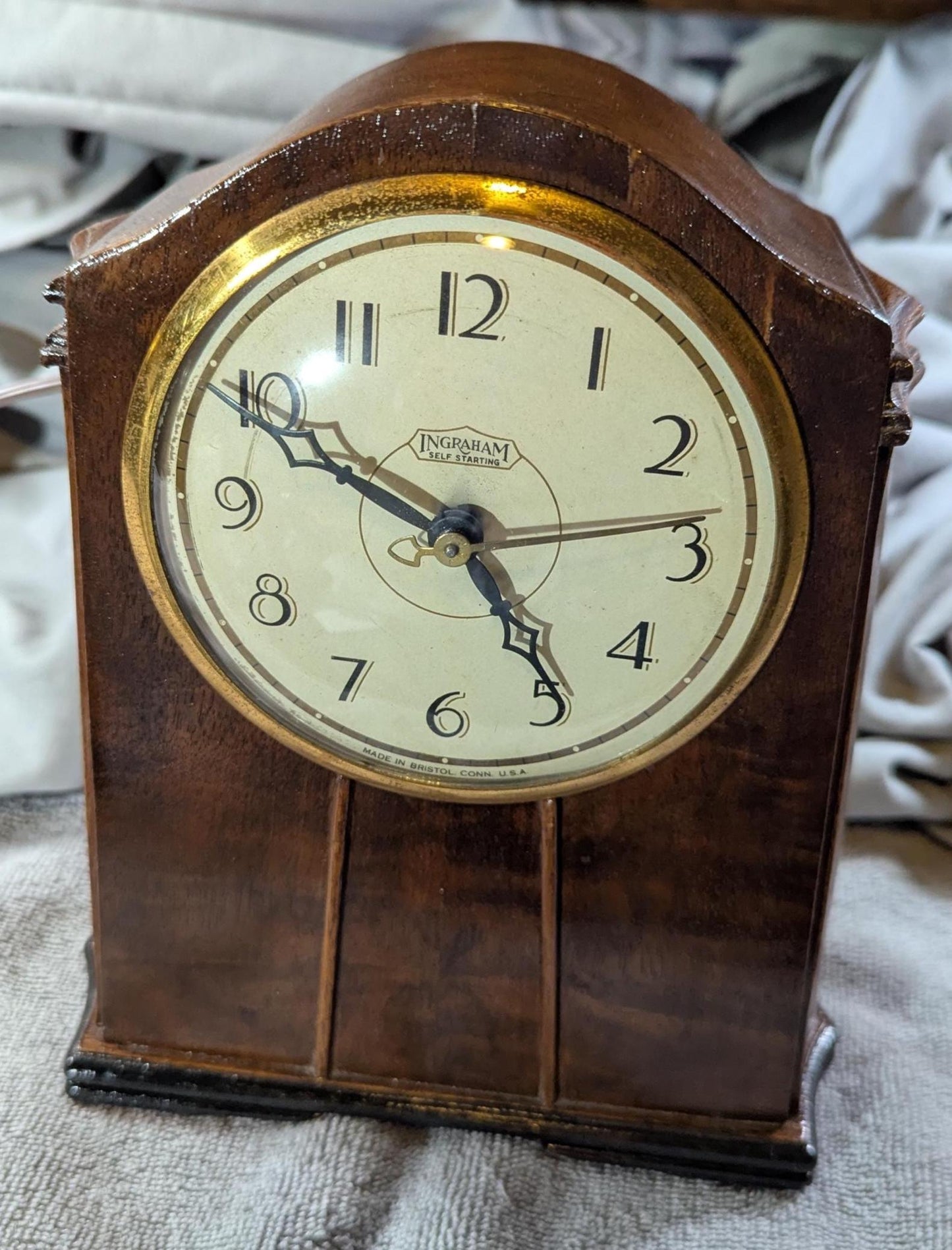 Vintage Ingraham Mantle Clock 1930s Art Deco Wood Case Model SC323