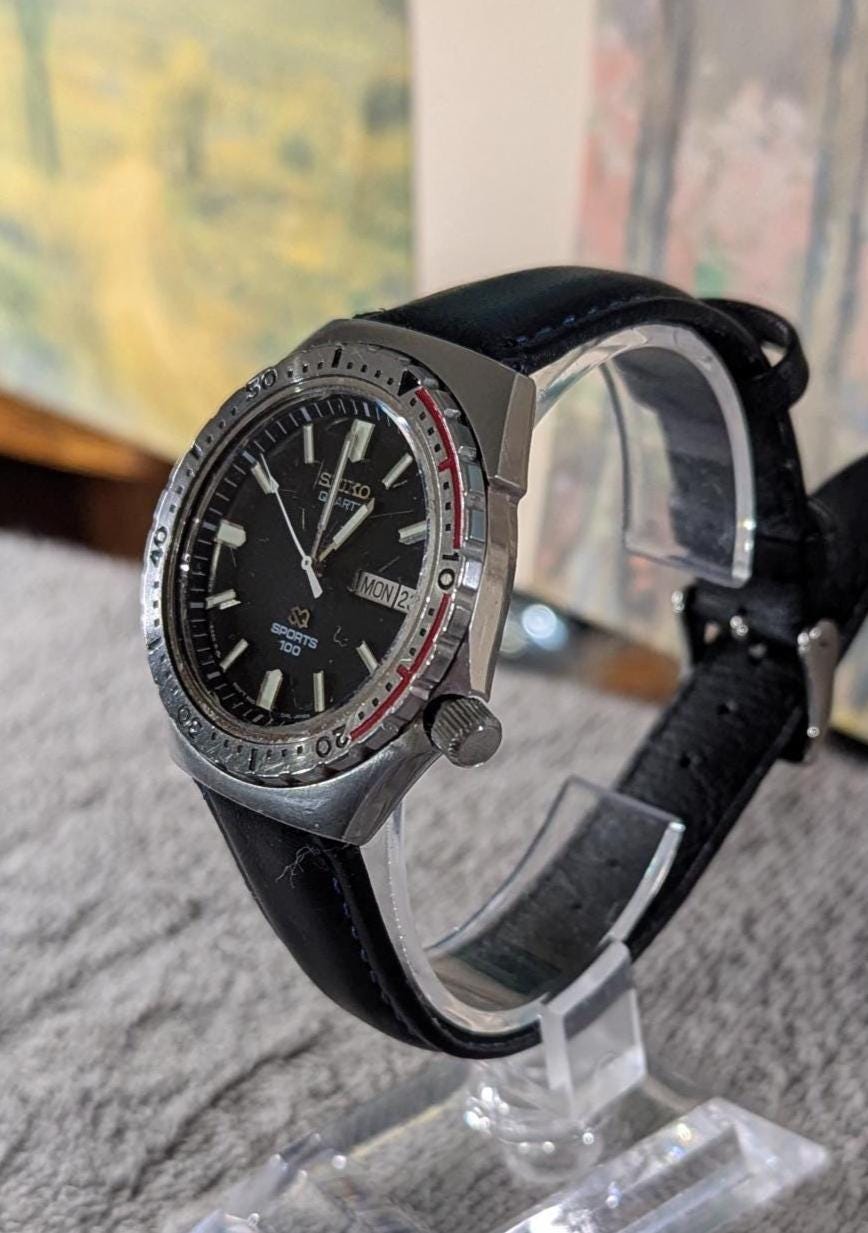 Vintage Seiko SQ Sports 100 Diver Men's Watch ca1980s 7123-8219 Quartz Movement, Stainless Steel