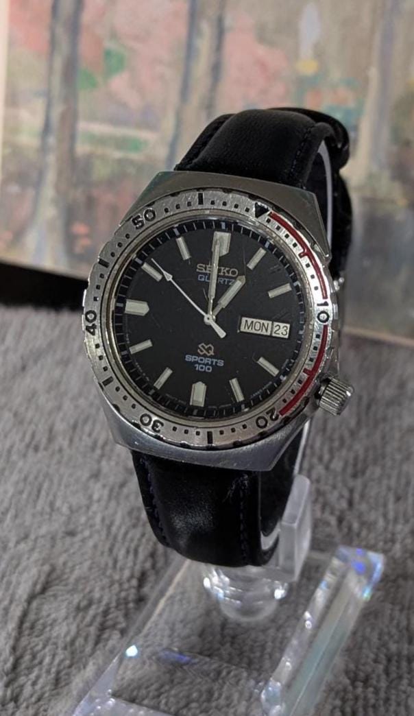 Vintage Seiko SQ Sports 100 Diver Men's Watch ca1980s 7123-8219 Quartz Movement, Stainless Steel