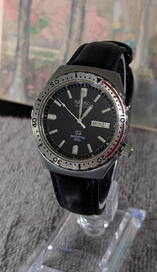 Vintage Seiko SQ Sports 100 Diver Men's Watch ca1980s 7123-8219 Quartz Movement, Stainless Steel