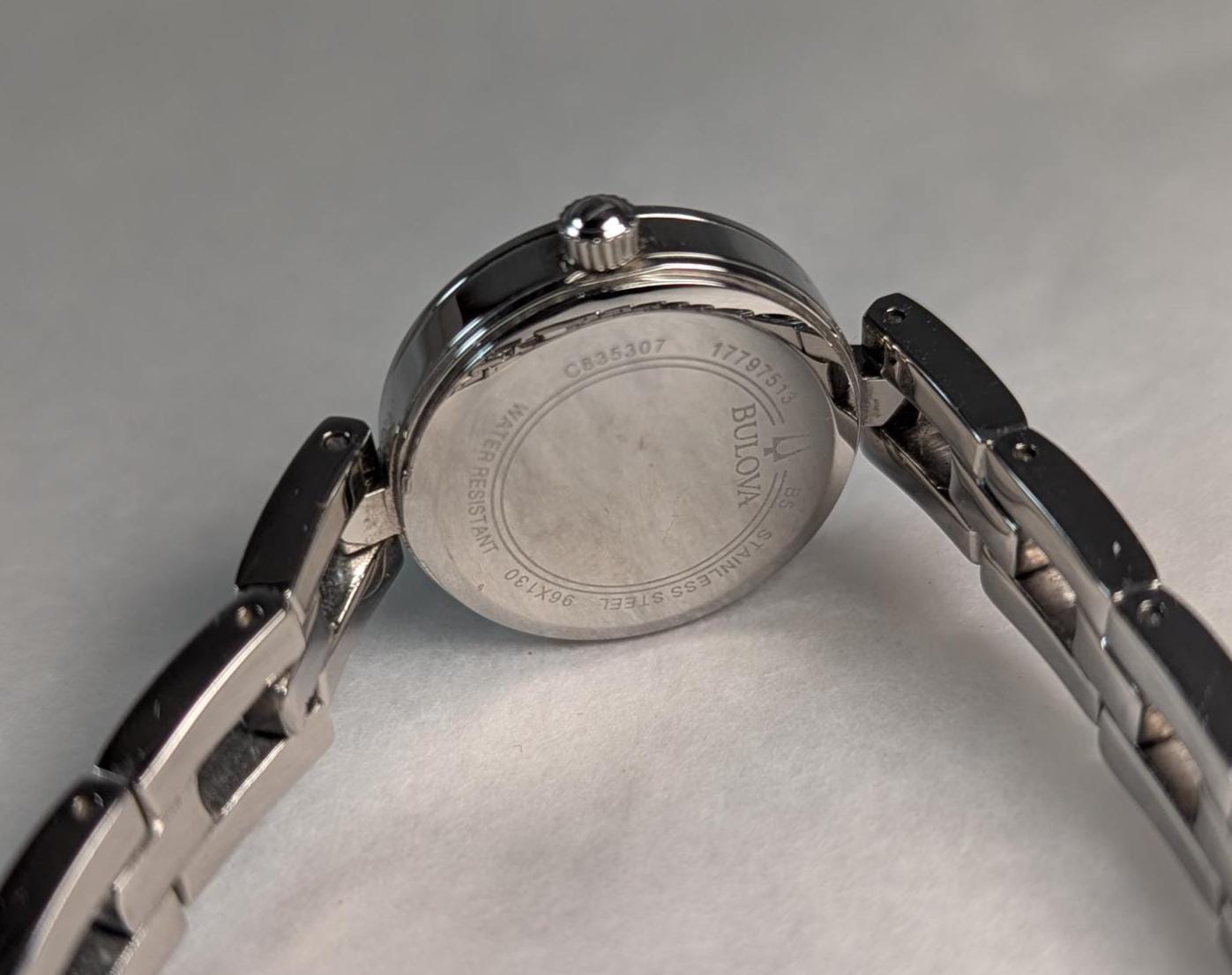 Vintage Bulova Crystal Accented Ladies Watch Mother Of Pearl Dial 96X130