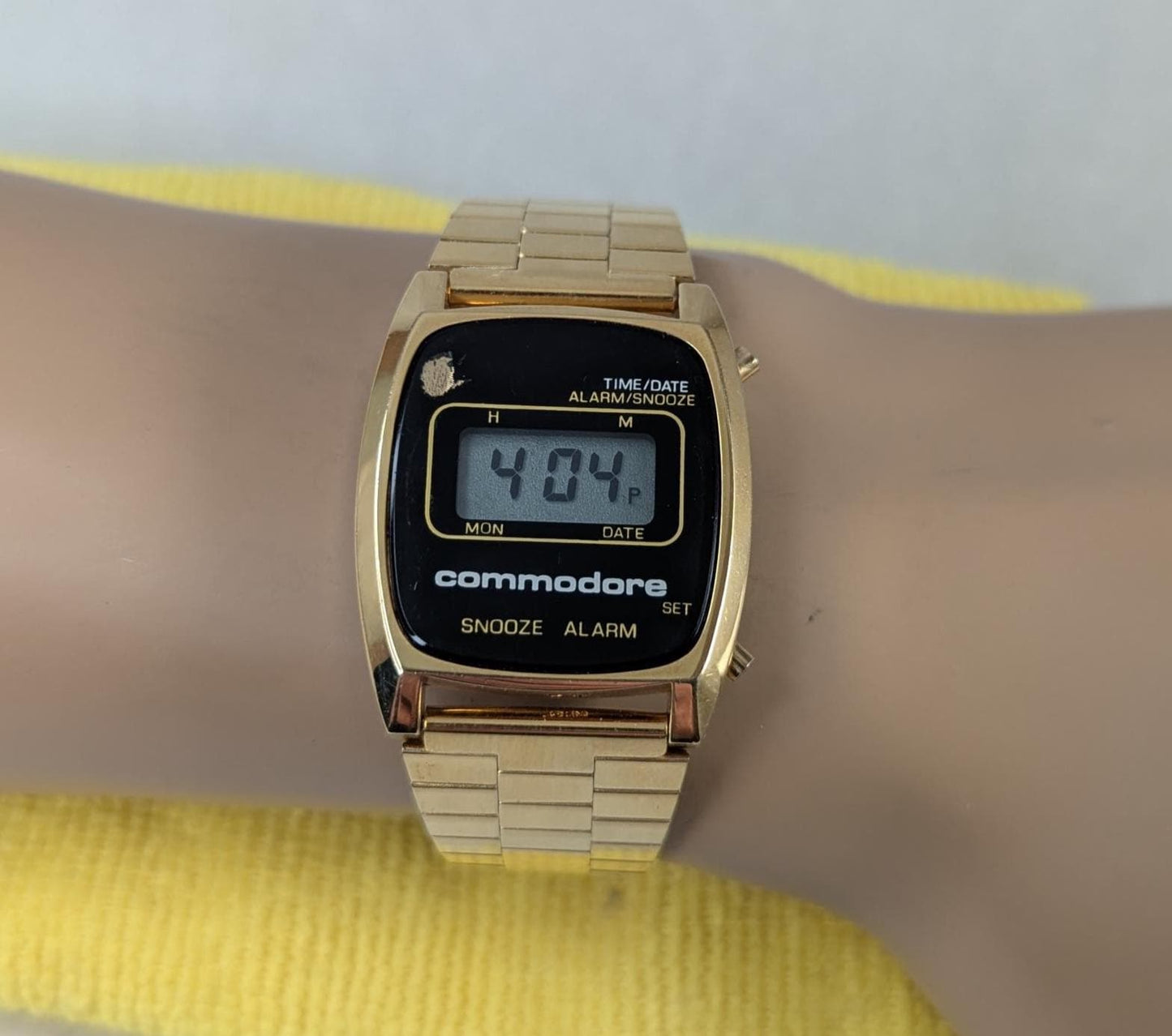 Rare 1979 Commodore Snooze Alarm LCD Digital Men's Watch - Vintage Gold Tone