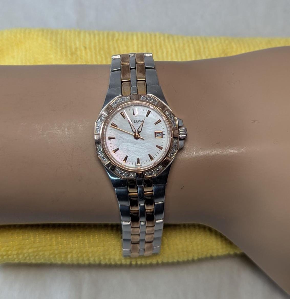 Vintage Bulova Diamond Accented Ladies Watch Mother Of Pearl Dial Model 98R133