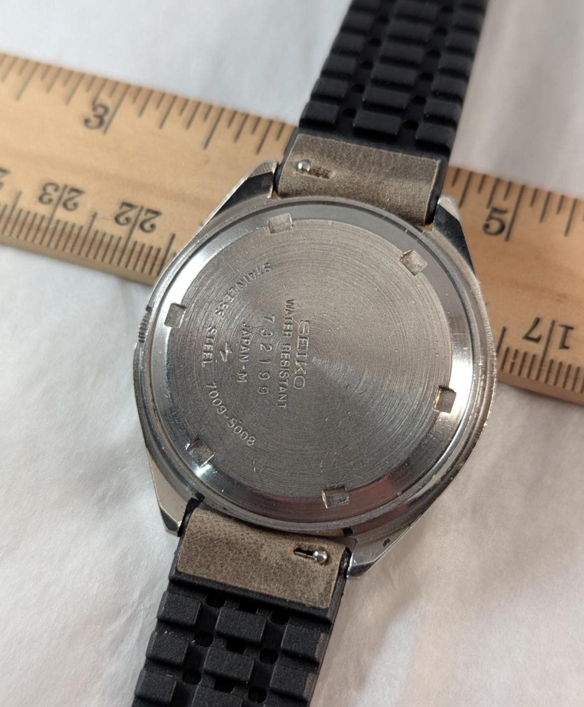 Vintage 1970s Seiko Automatic Men's Watch  7009-5008 Movement Stainless Steel